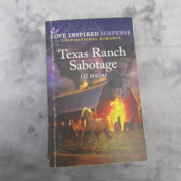 Novel Fiction Book lot of 3 Small book Good condition - Picture 4 of 6